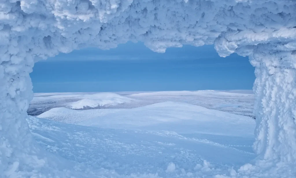 A snowy view on the top of Ylläs fell.